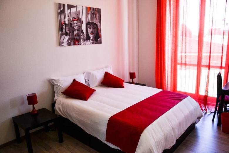 Hotel Ficurinia Guest House