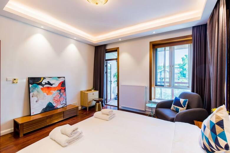 Carnival Villa With 5 Brs