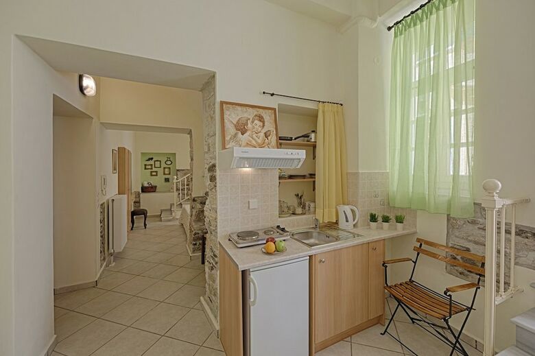 Aparthotel Antouanetta Apartments