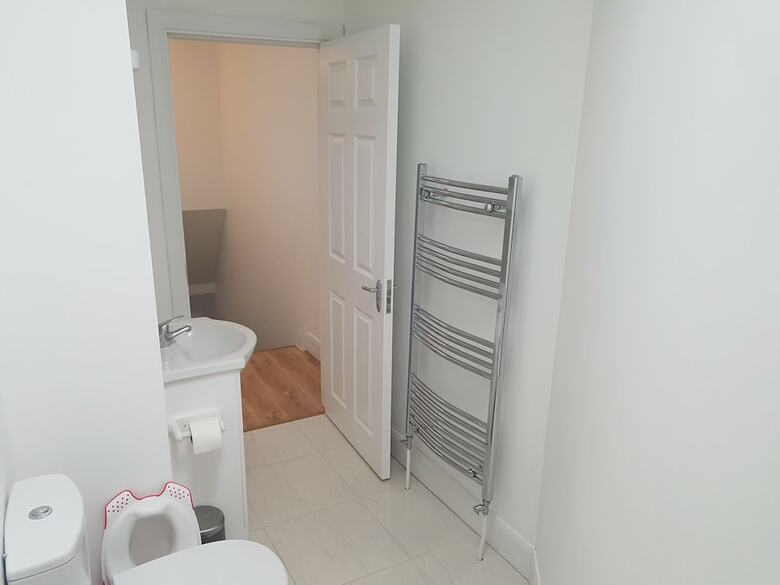 Four Bed Comfy House Cork Suit 7 Guest