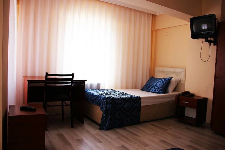 Hostal Assos Hostel