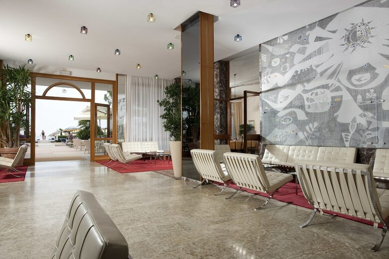 Hotel Aurora