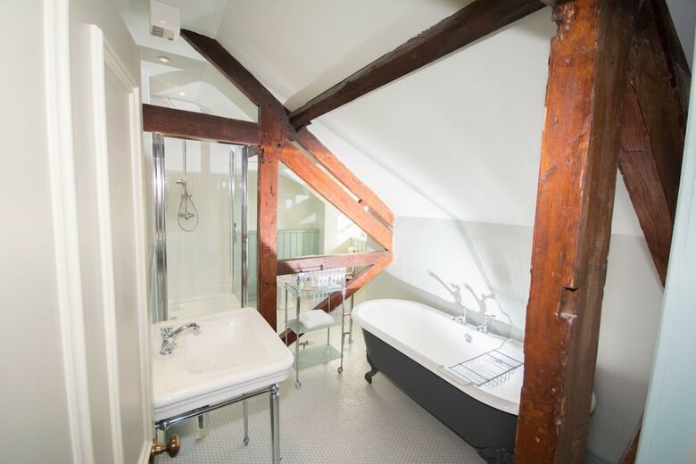 The Collingwood Arms Hotel
