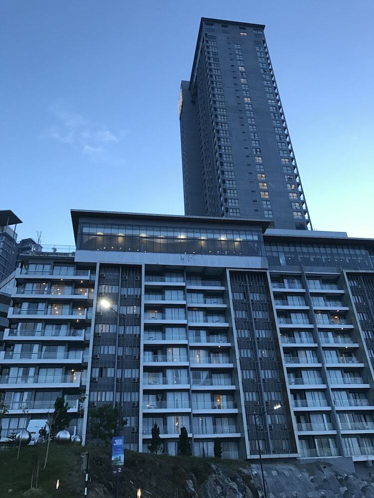 Apartamentos Sky D'mont Suites