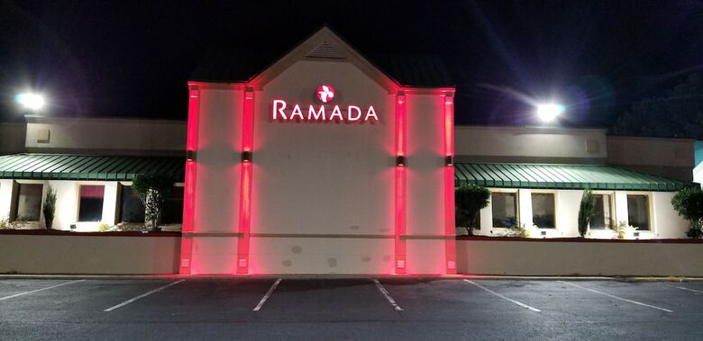 Hotel Ramada By Wyndham & Suites Warner Robins