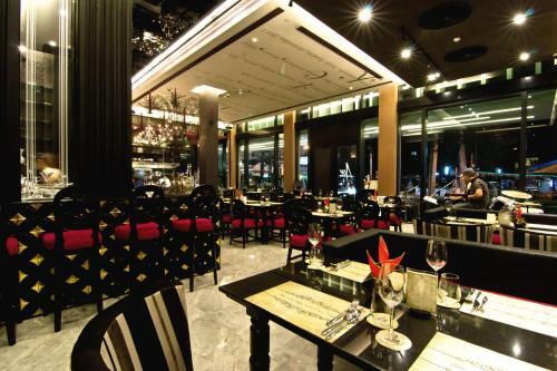 Hotel Tsix5 Quarter