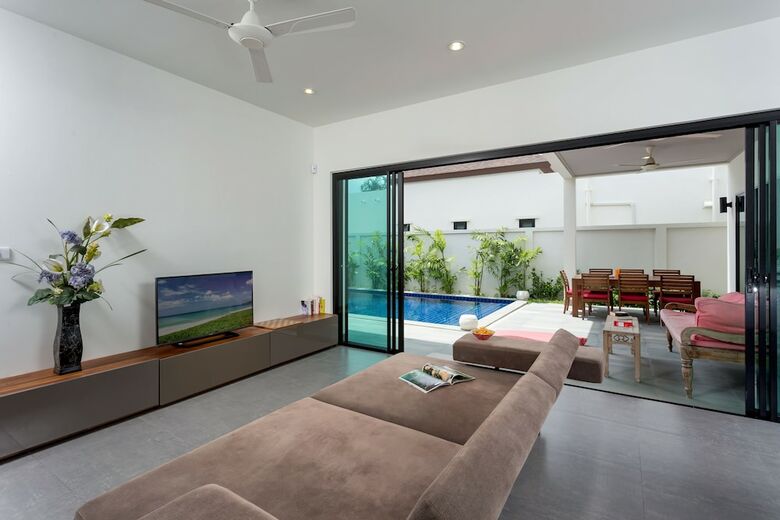 Large 3br Villa With Big Pool By Intira