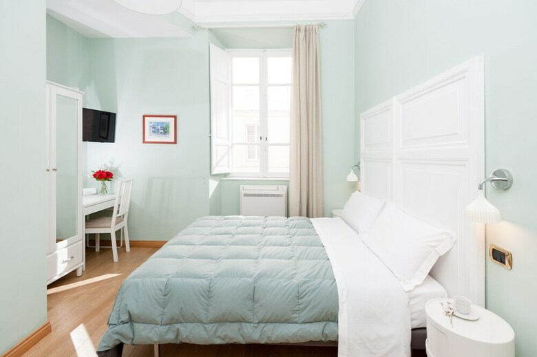 Mybedcavour