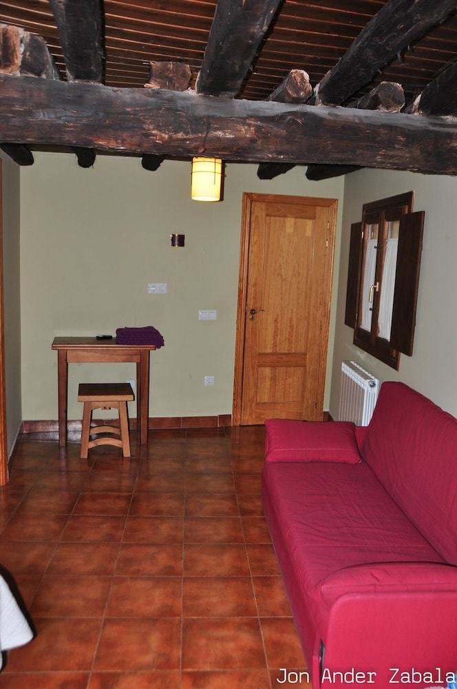 Bed & Breakfast Casa Rural La Hermeda�a