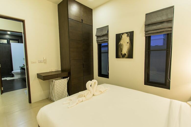 West Facing 3br Pool Villa By Intira