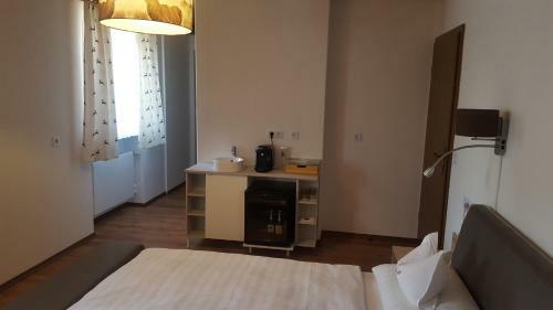 Hostal Gasthaus Zum Hirschen