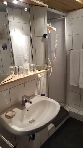 Hostal Gasthaus Zum Hirschen