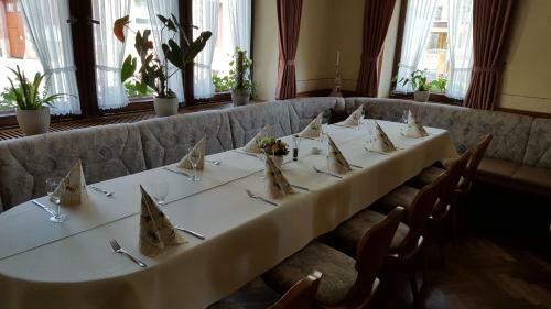 Hostal Gasthaus Zum Hirschen