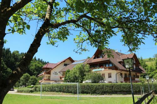 Hostal Landgasthof Adler Pelzm�hle