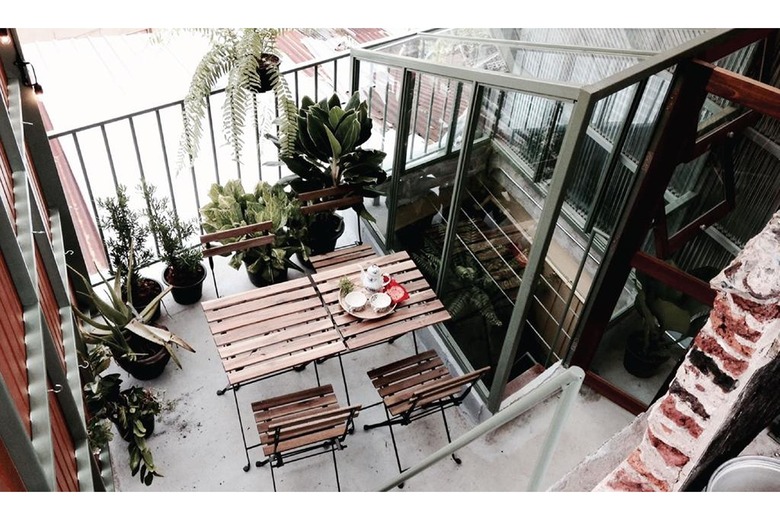 Hostal Live Local
