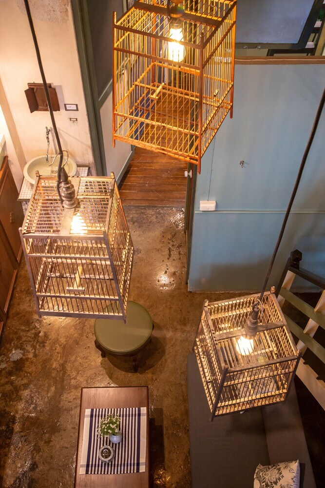 Hostal Live Local