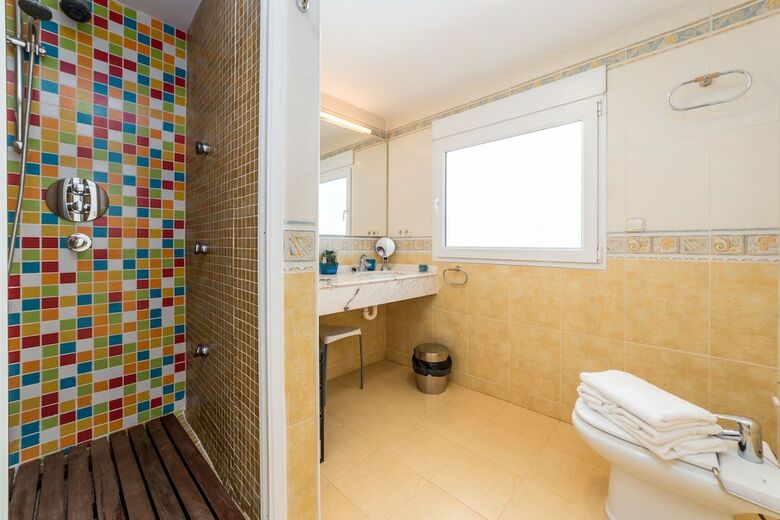 Apartamentos Travel Habitat Casa Perellonet