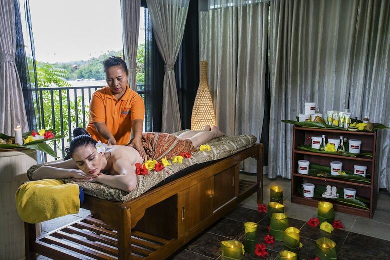 Hotel Bastianos Lembeh Dive Resort