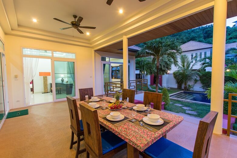 Seaview Tropical 3br Pool Villa