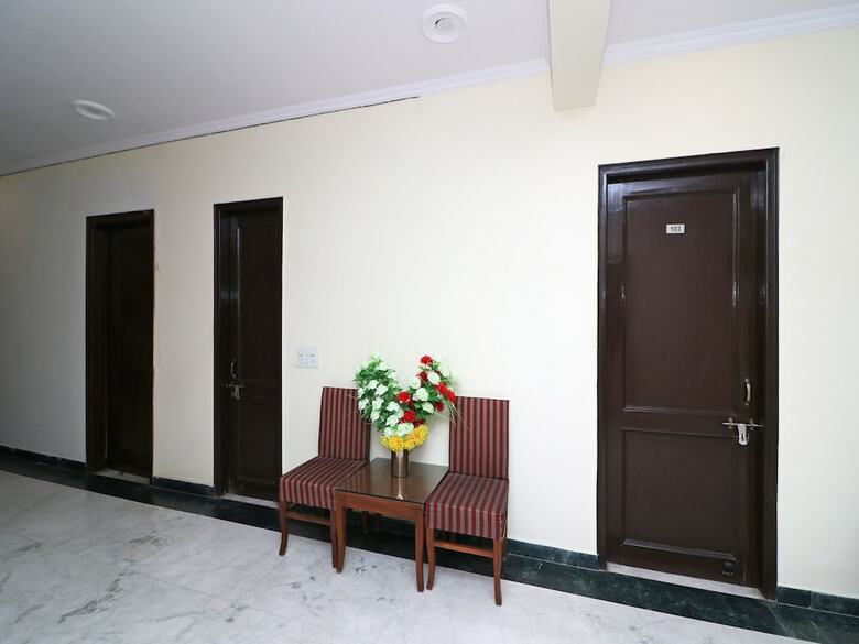 Hotel Oyo 15202 Kanny Residency