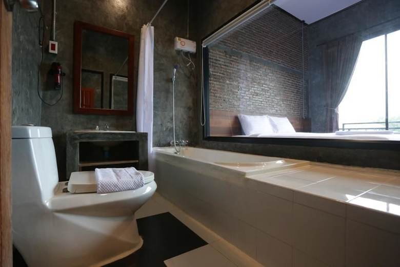 One Four Seven Hotel & Snooker Bar