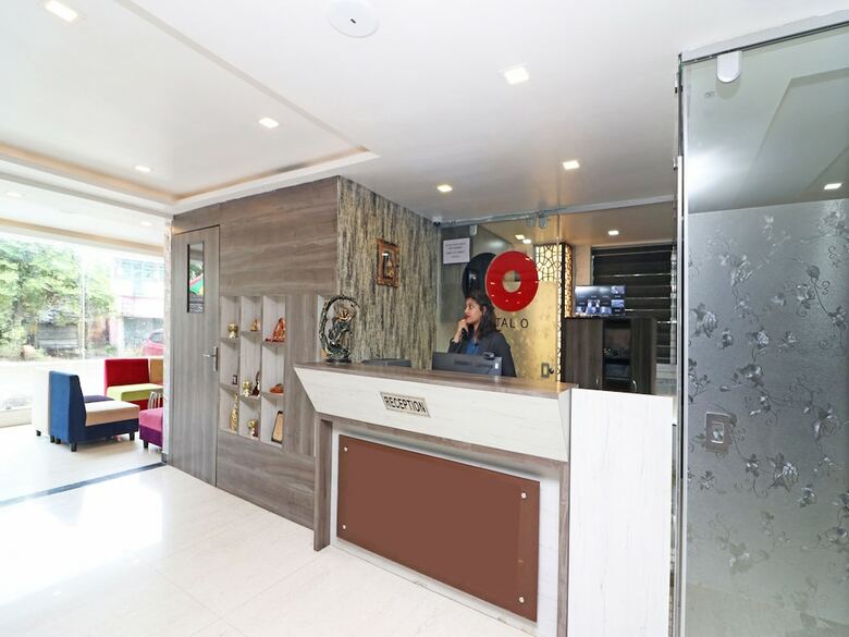 Hotel Capital O 14525 The Platinum Studio 50