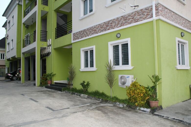 Apartamentos Geo Courts