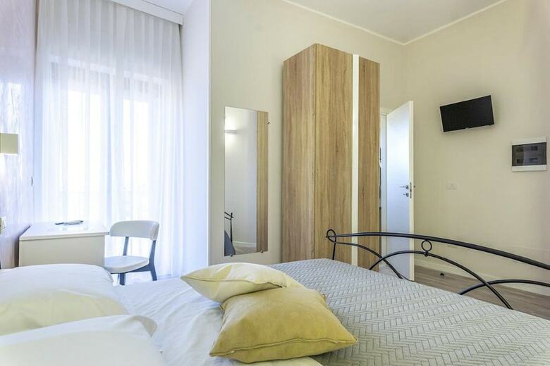 Posada Viamonti Hotel