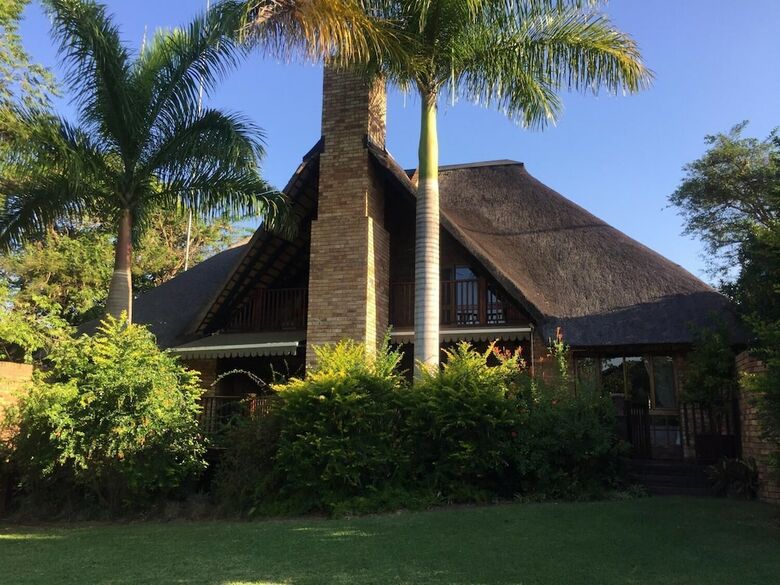 Legend Safaris - Kruger Park Lodge