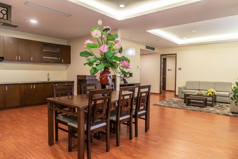 Sai Gon Phu Tho Hotel