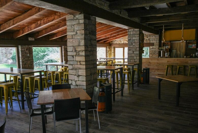 Hostal Albergue Valle Do Seo