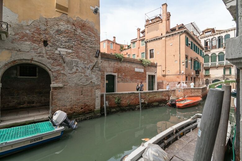 Riva Palace Apartments
