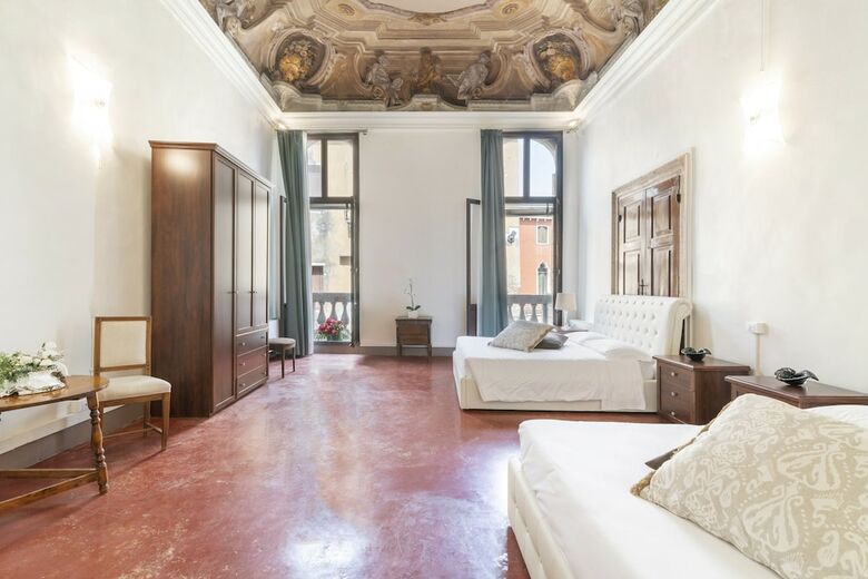 Riva Palace Apartments