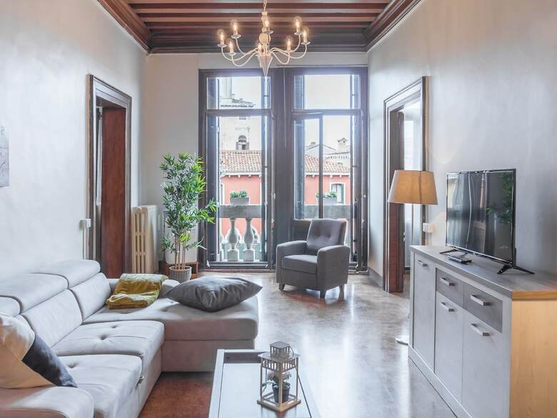 Riva Palace Apartments