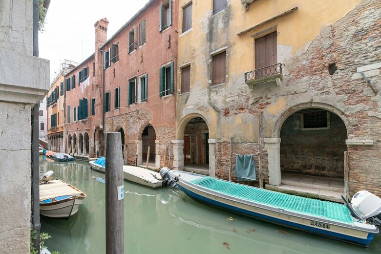 Riva Palace Apartments