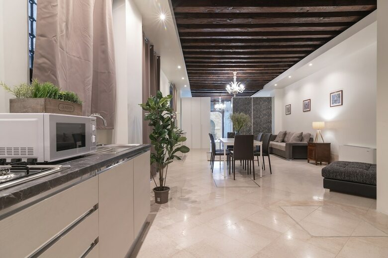 Riva Palace Apartments