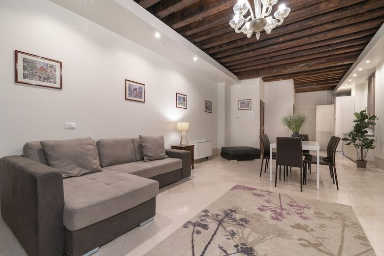 Riva Palace Apartments