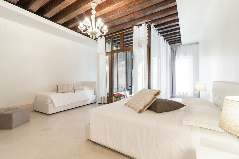 Riva Palace Apartments