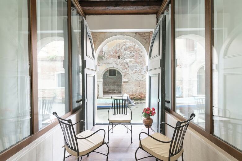 Riva Palace Apartments