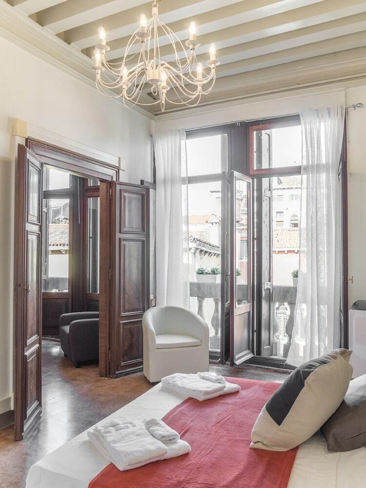 Riva Palace Apartments