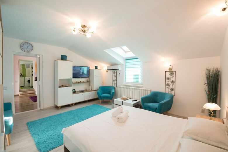 City Center Queen Apartment