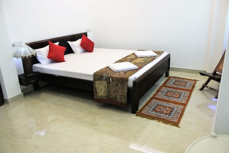 Hotel Rising Shemesh