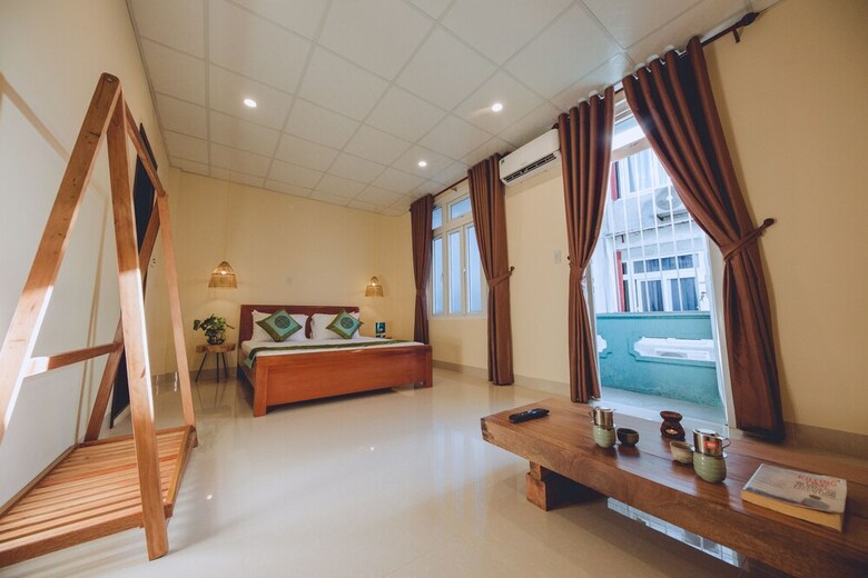 Hotel Purple Hue Bnb