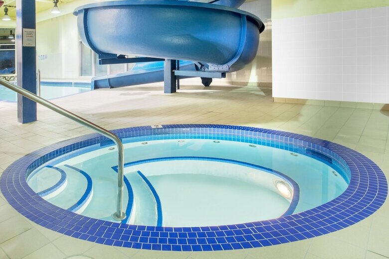 Hotel Canmore Inn & Suites