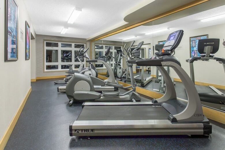 Hotel Canmore Inn & Suites