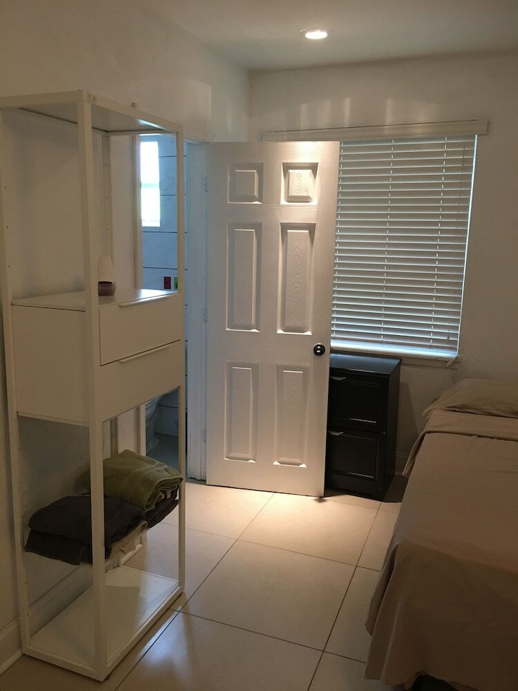 Tropical Charmer Coral Gables Apartment
