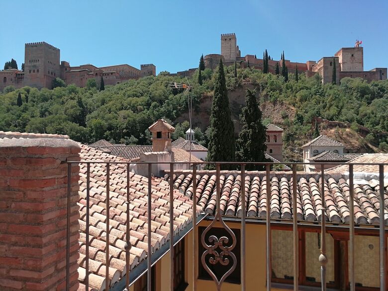 Vista Alhambra Apartamentos
