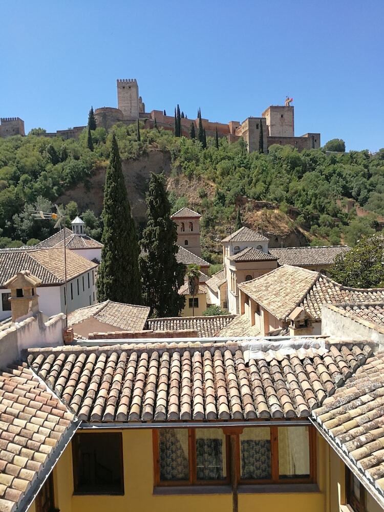Vista Alhambra Apartamentos
