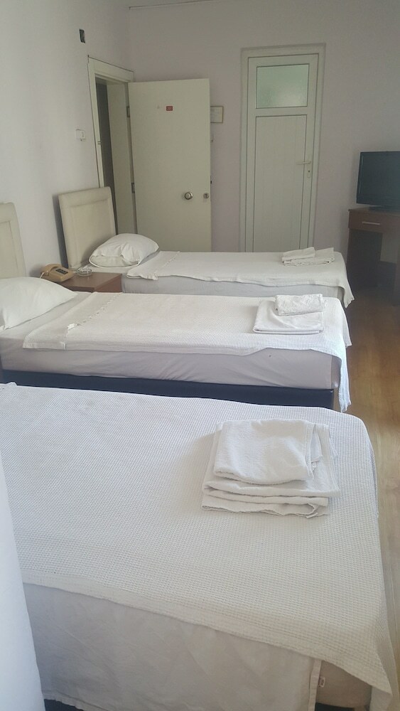 Hotel Bayrakli Otel