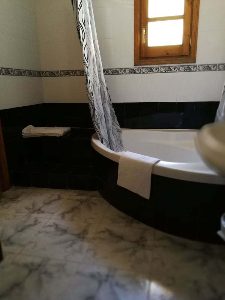 Hostal Casa Lacreu